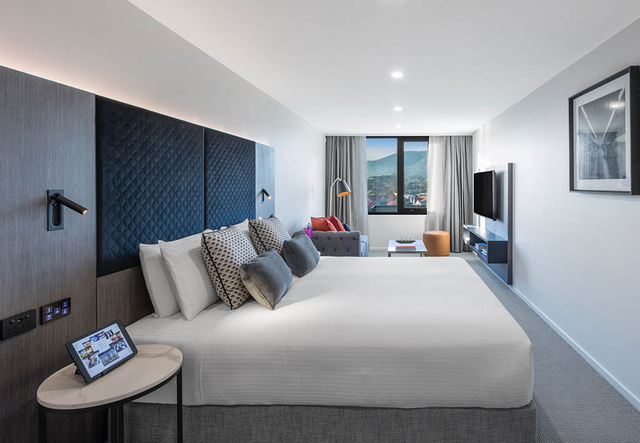 DECO HOTEL CANBERRA